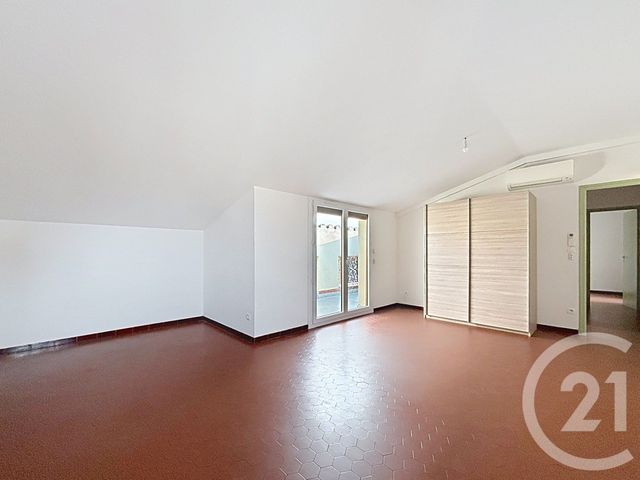 Appartement F4 &agrave; louer - 4 pi&egrave;ces - 72 m2 - Thuir - 66 - LANGUEDOC-ROUSSILLON