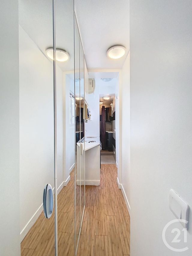 Appartement Studio à louer - 1 pièce - 14 m2 - Clichy - 92 - ILE-DE-FRANCE