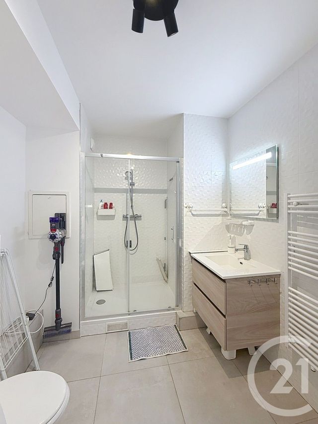 Appartement F1 &agrave; louer - 1 pi&egrave;ce - 33,36 m2 - Levallois Perret - 92 - ILE-DE-FRANCE