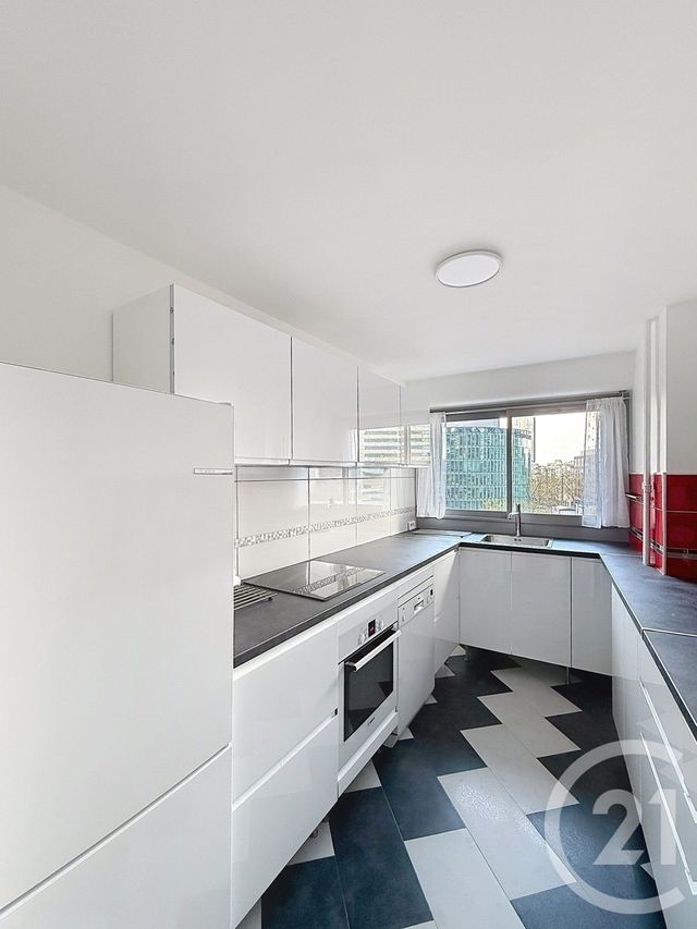 Appartement &agrave; louer - 4 pi&egrave;ces - 87 m2 - Courbevoie - 92 - ILE-DE-FRANCE