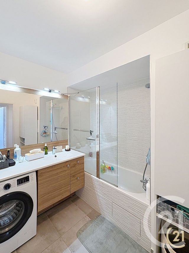 Appartement F3 &agrave; louer - 3 pi&egrave;ces - 65,38 m2 - Clichy - 92 - ILE-DE-FRANCE