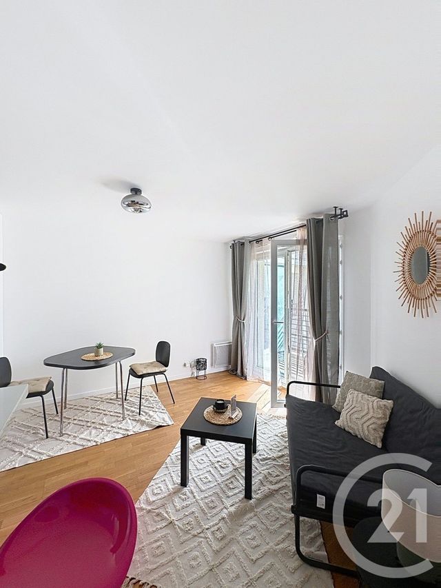 Appartement F3 &agrave; louer - 3 pi&egrave;ces - 53 m2 - Suresnes - 92 - ILE-DE-FRANCE