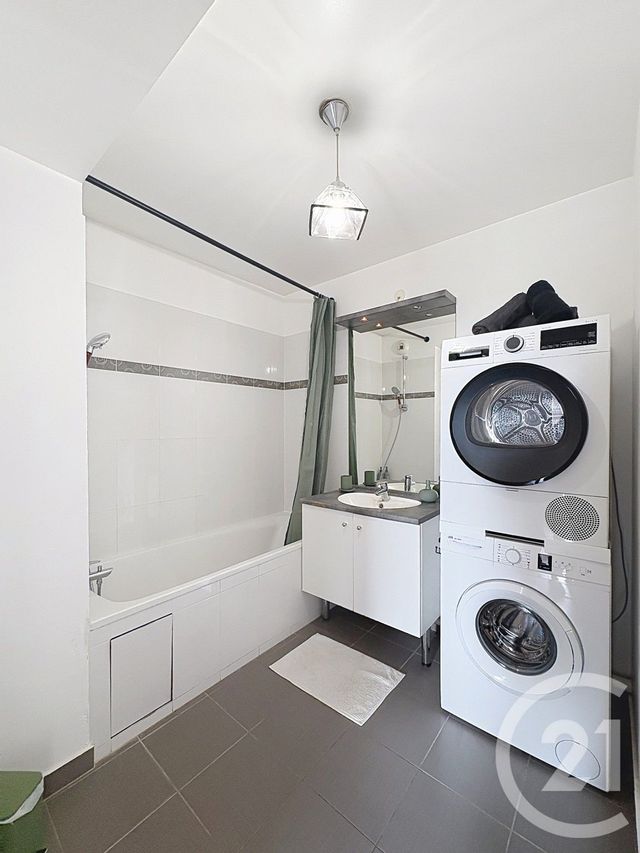 Appartement F3 &agrave; louer - 3 pi&egrave;ces - 53 m2 - Suresnes - 92 - ILE-DE-FRANCE