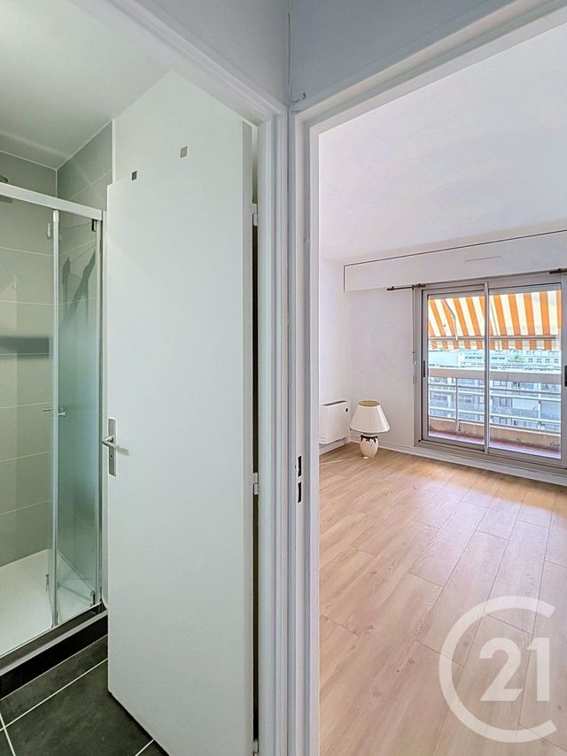 Appartement F4 &agrave; louer - 4 pi&egrave;ces - 88,03 m2 - Courbevoie - 92 - ILE-DE-FRANCE