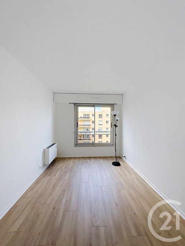 Appartement F4 &agrave; louer - 4 pi&egrave;ces - 88,03 m2 - Courbevoie - 92 - ILE-DE-FRANCE