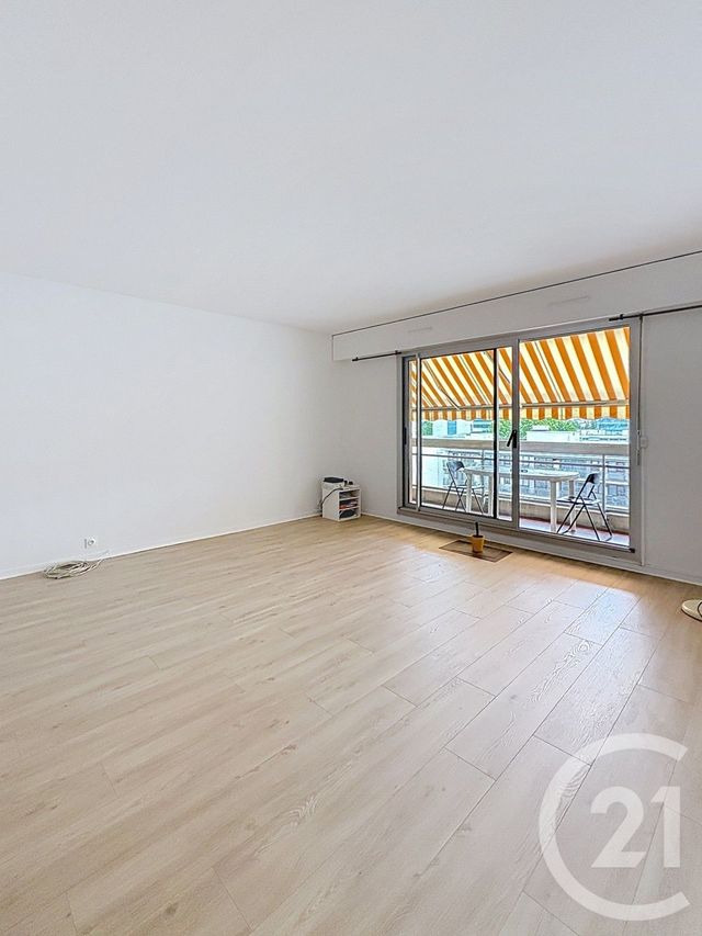 Appartement F4 &agrave; louer - 4 pi&egrave;ces - 88,03 m2 - Courbevoie - 92 - ILE-DE-FRANCE