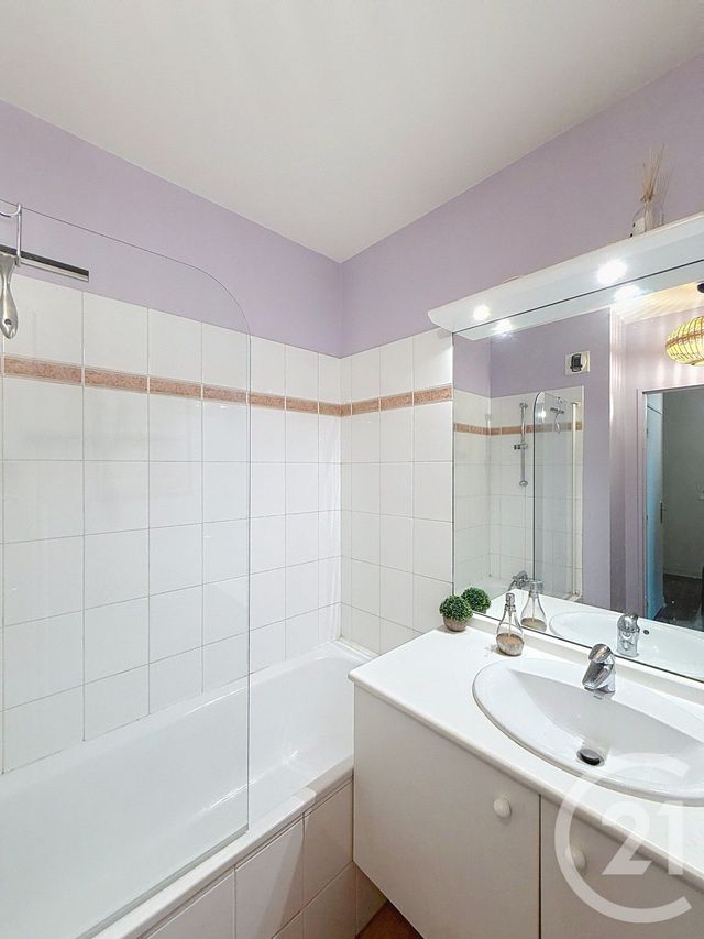 Appartement &agrave; louer - 2 pi&egrave;ces - 55,75 m2 - Levallois Perret - 92 - ILE-DE-FRANCE