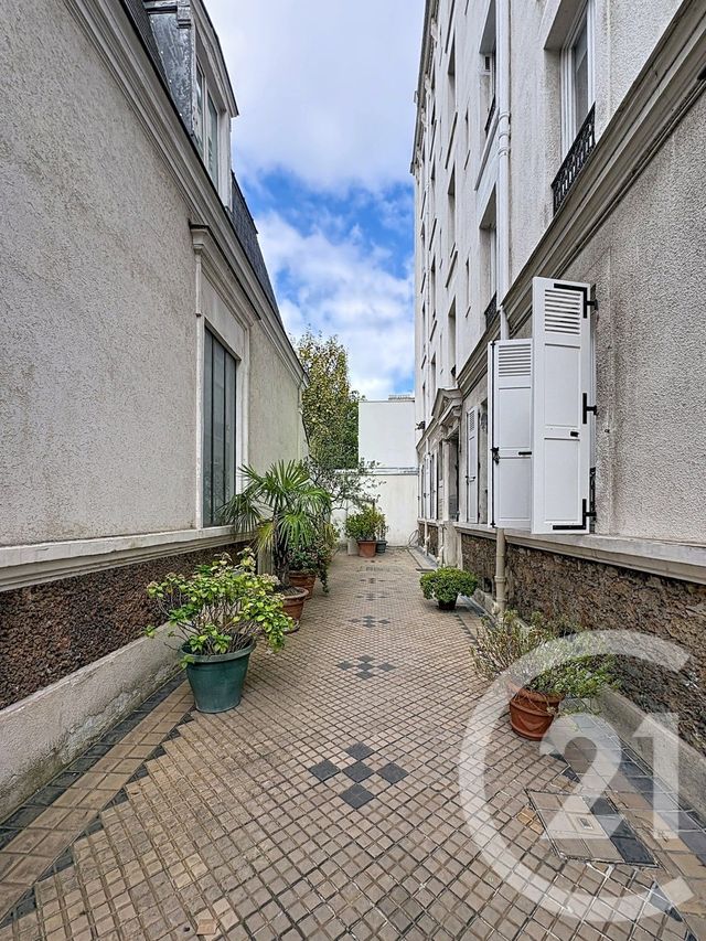 Appartement F2 &agrave; louer - 2 pi&egrave;ces - 25 m2 - Neuilly Sur Seine - 92 - ILE-DE-FRANCE