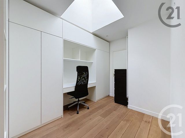Maison &agrave; vendre - 5 pi&egrave;ces - 178 m2 - Courbevoie - 92 - ILE-DE-FRANCE