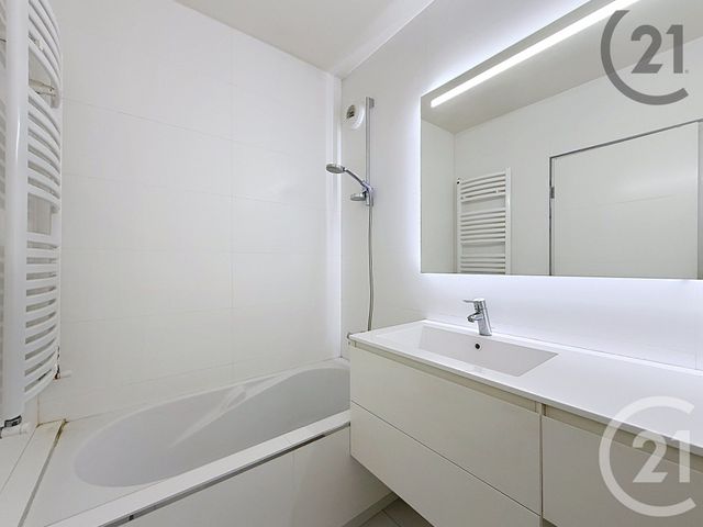 Maison &agrave; vendre - 5 pi&egrave;ces - 178 m2 - Courbevoie - 92 - ILE-DE-FRANCE