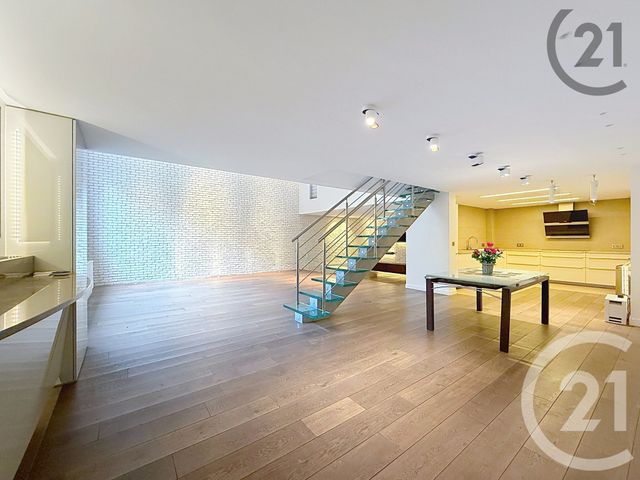 Maison &agrave; vendre - 5 pi&egrave;ces - 178 m2 - Courbevoie - 92 - ILE-DE-FRANCE