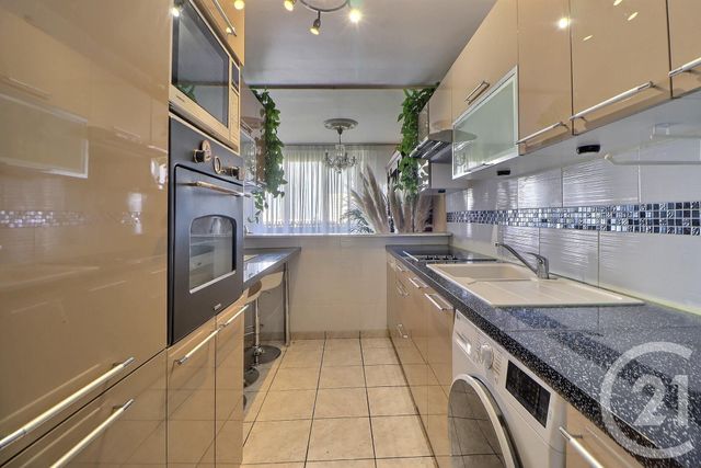 Appartement F4 à vendre - 4 pièces - 84,08 m2 - Bagnolet - 93 - ILE-DE-FRANCE