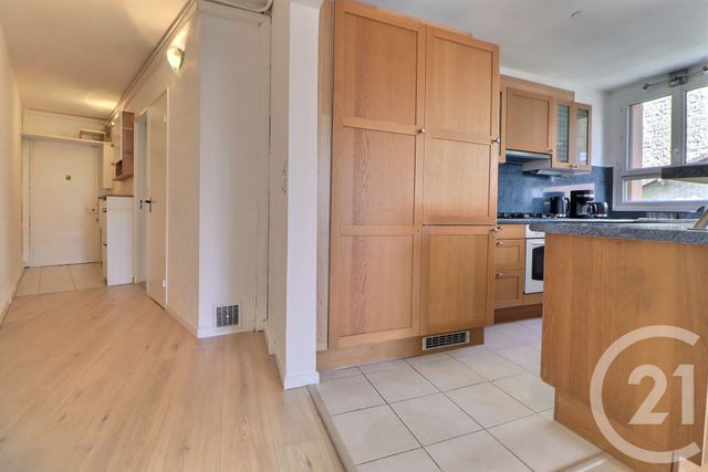 Appartement F3 &agrave; louer - 3 pi&egrave;ces - 69,95 m2 - Aulnay Sous Bois - 93 - ILE-DE-FRANCE