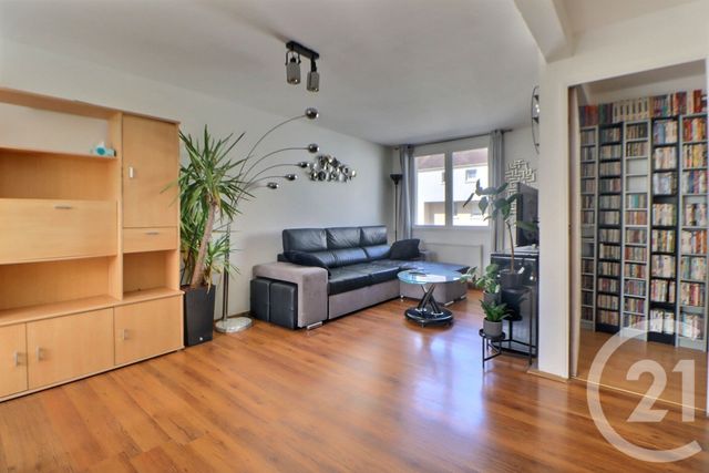 Appartement F4 &agrave; louer - 4 pi&egrave;ces - 81,20 m2 - Aulnay Sous Bois - 93 - ILE-DE-FRANCE