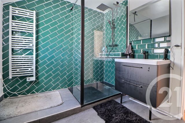 Appartement F4 &agrave; louer - 4 pi&egrave;ces - 81,20 m2 - Aulnay Sous Bois - 93 - ILE-DE-FRANCE
