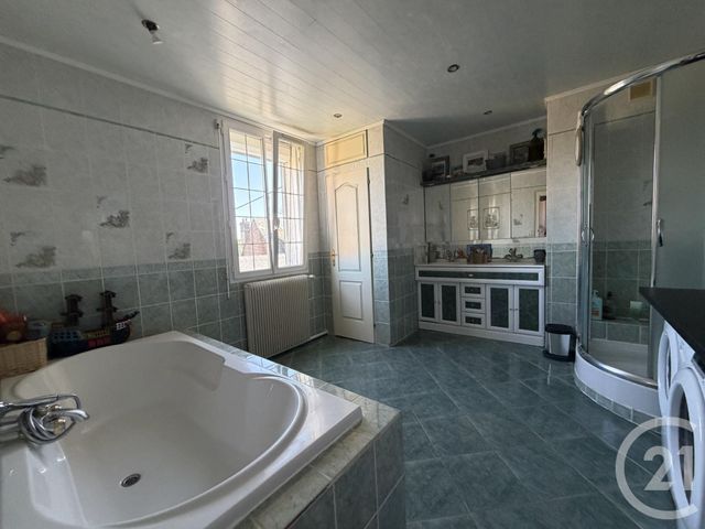 Maison &agrave; vendre - 13 pi&egrave;ces - 227 m2 - Forges Les Eaux - 76 - HAUTE-NORMANDIE