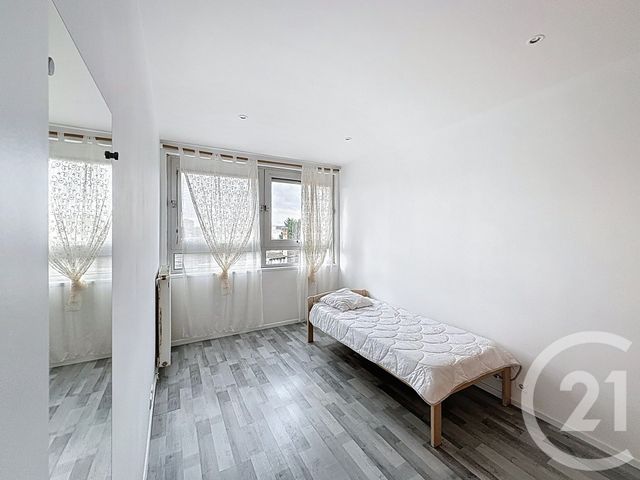 Appartement F4 &agrave; louer - 4 pi&egrave;ces - 82,72 m2 - Champigny Sur Marne - 94 - ILE-DE-FRANCE