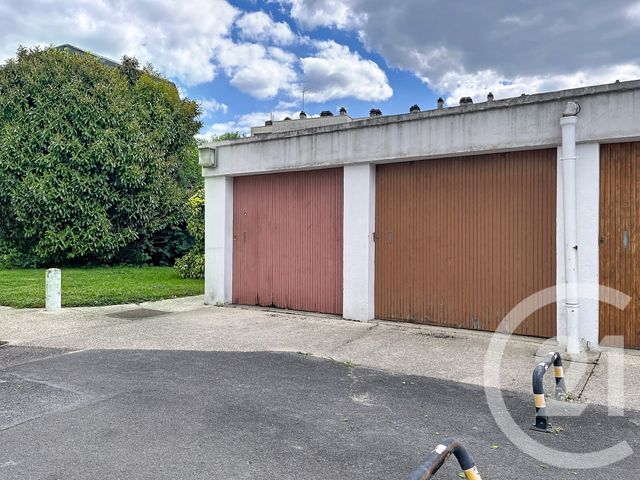 Parking &agrave; louer - 11 m2 - Champigny Sur Marne - 94 - ILE-DE-FRANCE