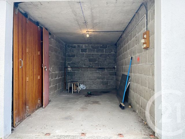 Parking &agrave; louer - 11 m2 - Champigny Sur Marne - 94 - ILE-DE-FRANCE