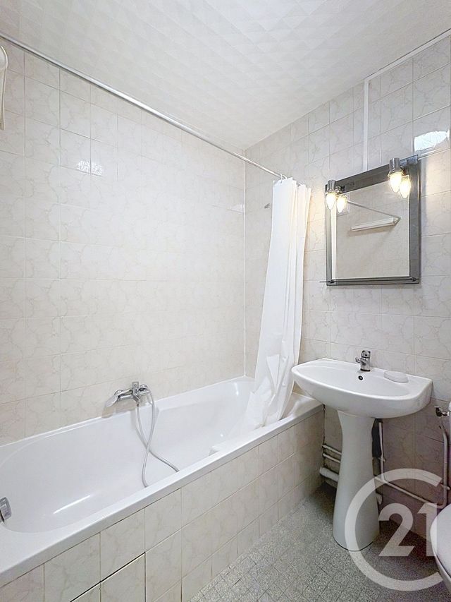 Appartement Studio &agrave; louer - 1 pi&egrave;ce - 28,58 m2 - Champigny Sur Marne - 94 - ILE-DE-FRANCE