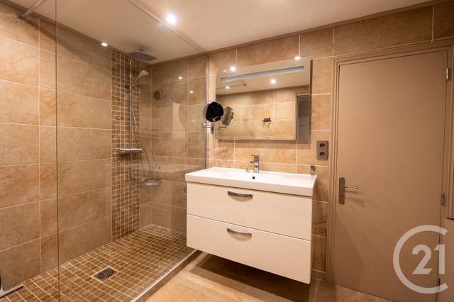 Maison à vendre - 8 pièces - 212,61 m2 - Bormes Les Mimosas - 83 - PROVENCE-ALPES-COTE-D-AZUR