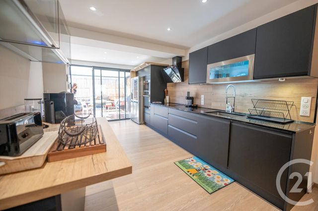 Appartement F4 à vendre - 5 pièces - 74 m2 - Grimaud - 83 - PROVENCE-ALPES-COTE-D-AZUR