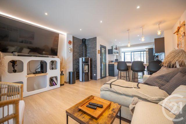 Appartement F4 à vendre - 5 pièces - 74 m2 - Grimaud - 83 - PROVENCE-ALPES-COTE-D-AZUR