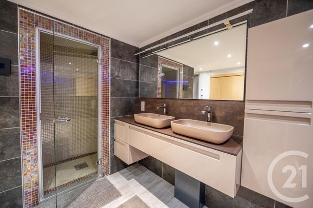 Appartement F4 à vendre - 5 pièces - 74 m2 - Grimaud - 83 - PROVENCE-ALPES-COTE-D-AZUR