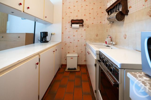 Appartement T2 à vendre - 2 pièces - 40,71 m2 - Le Lavandou - 83 - PROVENCE-ALPES-COTE-D-AZUR