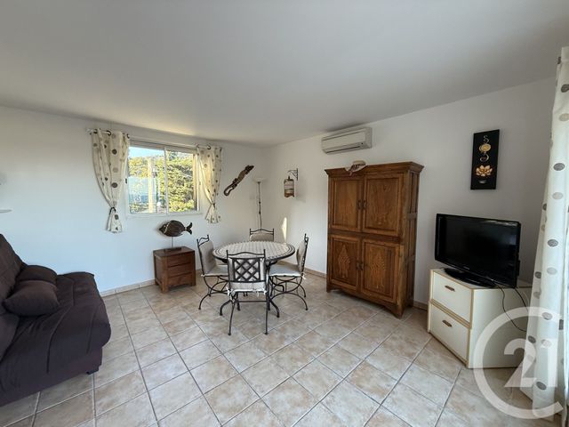 Appartement T2 à vendre - 2 pièces - 48,66 m2 - Le Lavandou - 83 - PROVENCE-ALPES-COTE-D-AZUR
