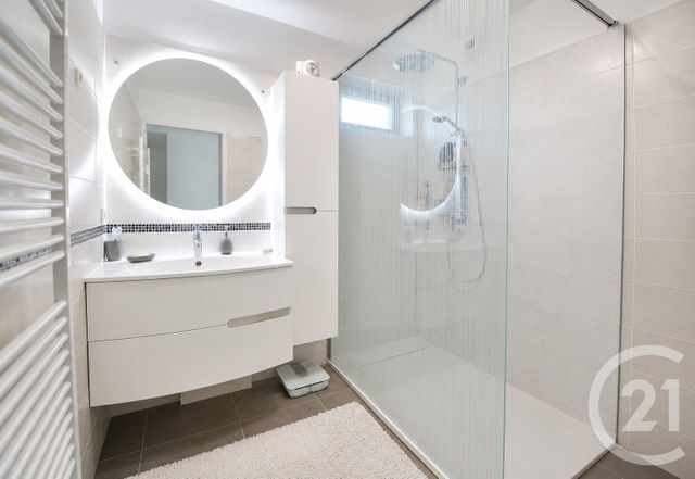 Appartement F3 &agrave; vendre - 3 pi&egrave;ces - 65,32 m2 - Le Lavandou - 83 - PROVENCE-ALPES-COTE-D-AZUR