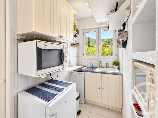 Appartement F3 &agrave; vendre - 3 pi&egrave;ces - 39,41 m2 - Le Lavandou - 83 - PROVENCE-ALPES-COTE-D-AZUR
