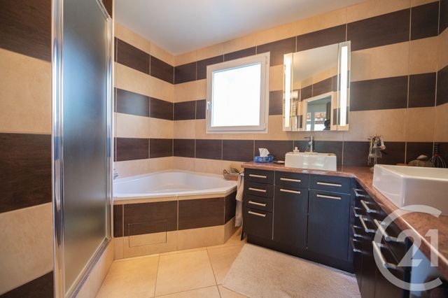 Maison &agrave; vendre - 5 pi&egrave;ces - 163 m2 - Le Lavandou - 83 - PROVENCE-ALPES-COTE-D-AZUR