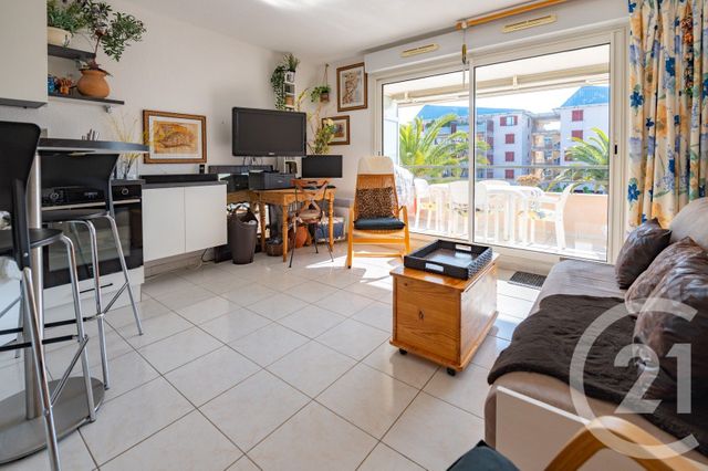 Appartement Studio Cabine à vendre - 1 pièce - 27,20 m2 - Le Lavandou - 83 - PROVENCE-ALPES-COTE-D-AZUR