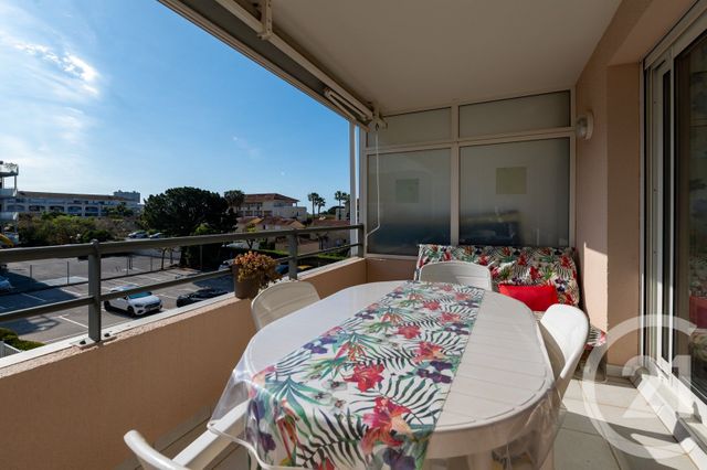 Appartement Studio Cabine à vendre - 1 pièce - 27,20 m2 - Le Lavandou - 83 - PROVENCE-ALPES-COTE-D-AZUR