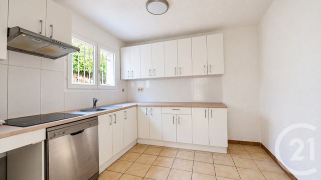 Maison &agrave; vendre - 4 pi&egrave;ces - 73,95 m2 - Bormes Les Mimosas - 83 - PROVENCE-ALPES-COTE-D-AZUR