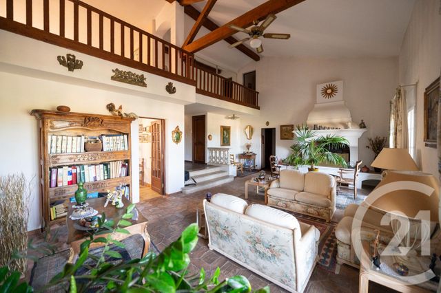 Maison à vendre - 10 pièces - 309 m2 - Hyeres - 83 - PROVENCE-ALPES-COTE-D-AZUR