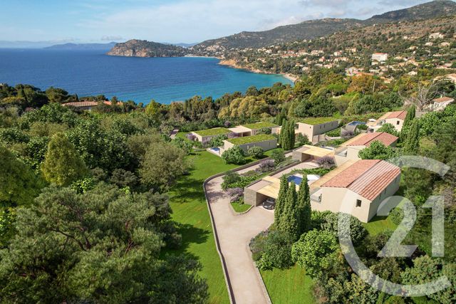 Maison à vendre - 4 pièces - 136 m2 - Rayol Canadel Sur Mer - 83 - PROVENCE-ALPES-COTE-D-AZUR