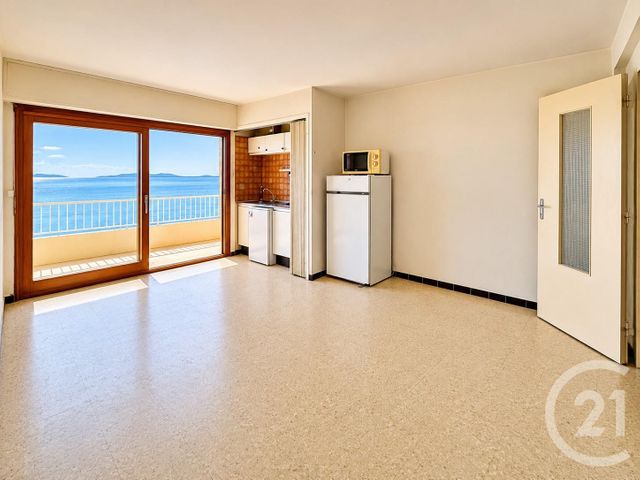Appartement &agrave; vendre - 2 pi&egrave;ces - 44,01 m2 - Le Lavandou - 83 - PROVENCE-ALPES-COTE-D-AZUR