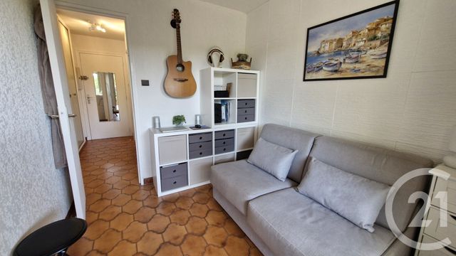 Appartement F2 à vendre - 2 pièces - 28,15 m2 - Bormes Les Mimosas - 83 - PROVENCE-ALPES-COTE-D-AZUR