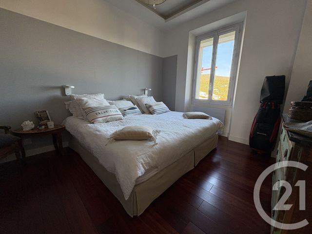 Appartement T4 à vendre - 4 pièces - 80 m2 - Bormes Les Mimosas - 83 - PROVENCE-ALPES-COTE-D-AZUR