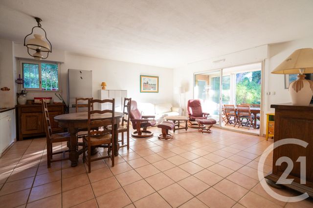 Appartement T2 à vendre - 2 pièces - 47,07 m2 - Le Lavandou - 83 - PROVENCE-ALPES-COTE-D-AZUR