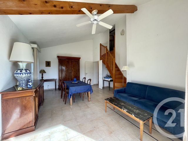 Appartement T4 à vendre - 4 pièces - 85 m2 - Le Lavandou - 83 - PROVENCE-ALPES-COTE-D-AZUR