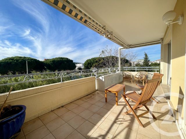Appartement T4 à vendre - 4 pièces - 85 m2 - Le Lavandou - 83 - PROVENCE-ALPES-COTE-D-AZUR