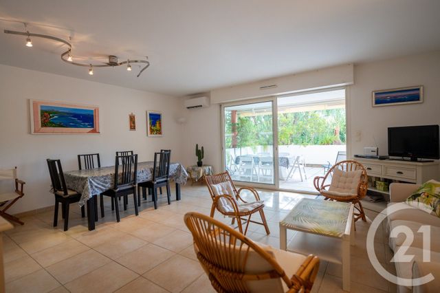 Appartement T4 &agrave; vendre - 4 pi&egrave;ces - 88,31 m2 - Le Lavandou - 83 - PROVENCE-ALPES-COTE-D-AZUR