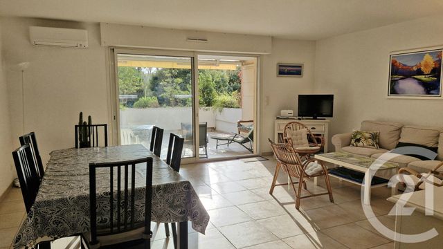 Appartement T4 &agrave; vendre - 4 pi&egrave;ces - 88,31 m2 - Le Lavandou - 83 - PROVENCE-ALPES-COTE-D-AZUR