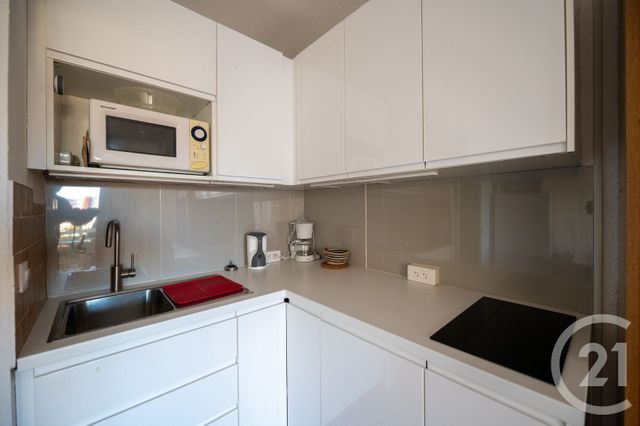 Appartement Studio Cabine à vendre - 1 pièce - 22,73 m2 - Le Lavandou - 83 - PROVENCE-ALPES-COTE-D-AZUR