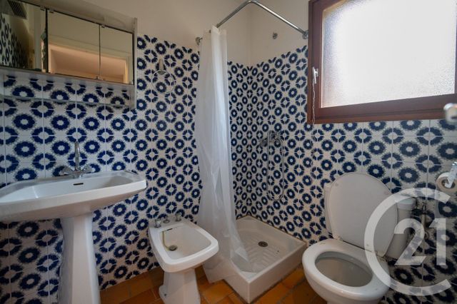 Appartement Studio Cabine &agrave; vendre - 1 pi&egrave;ce - 27,01 m2 - Le Lavandou - 83 - PROVENCE-ALPES-COTE-D-AZUR