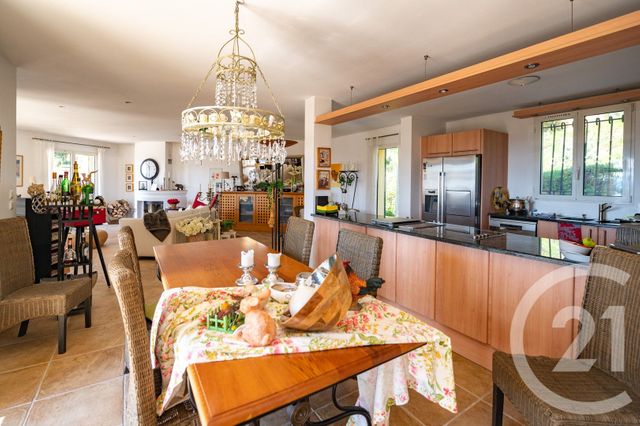 Maison &agrave; vendre - 5 pi&egrave;ces - 134,80 m2 - Bormes Les Mimosas - 83 - PROVENCE-ALPES-COTE-D-AZUR