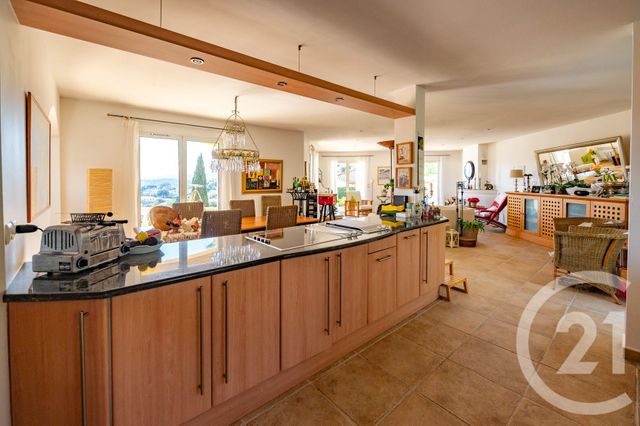 Maison &agrave; vendre - 5 pi&egrave;ces - 134,80 m2 - Bormes Les Mimosas - 83 - PROVENCE-ALPES-COTE-D-AZUR